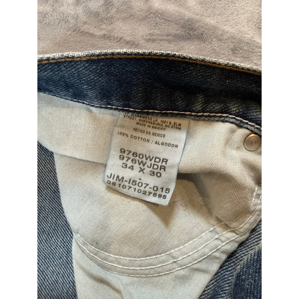 Wrangler Men's Regular Fit Button Fly Jeans Size 34x30 Medium Wash Denim